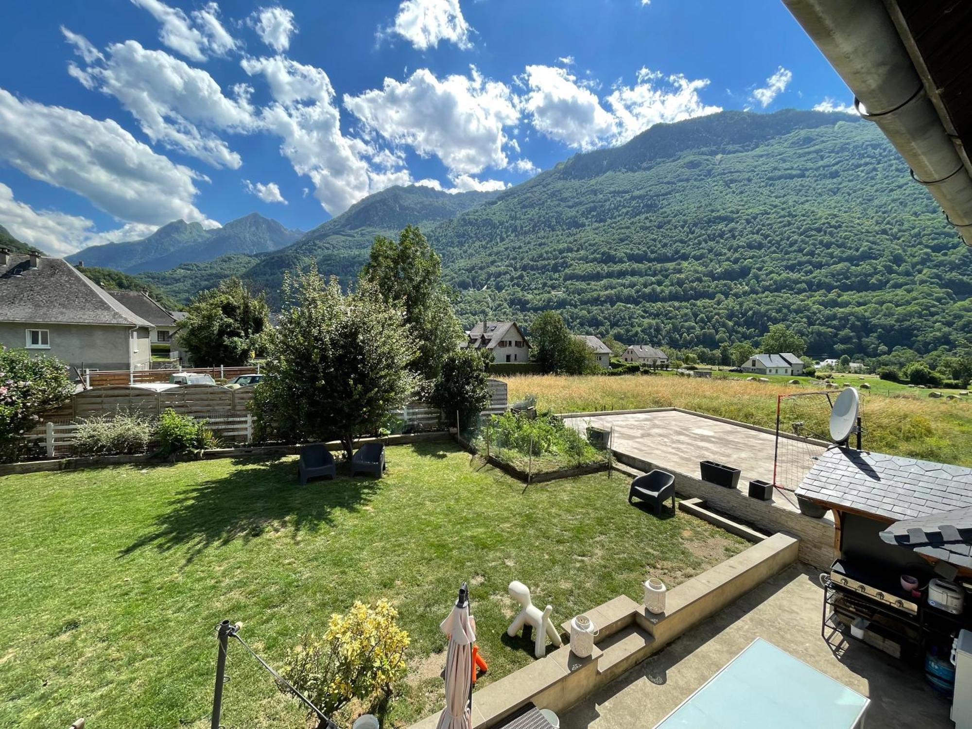 Bel Dans Cheminee /jardin Apartment