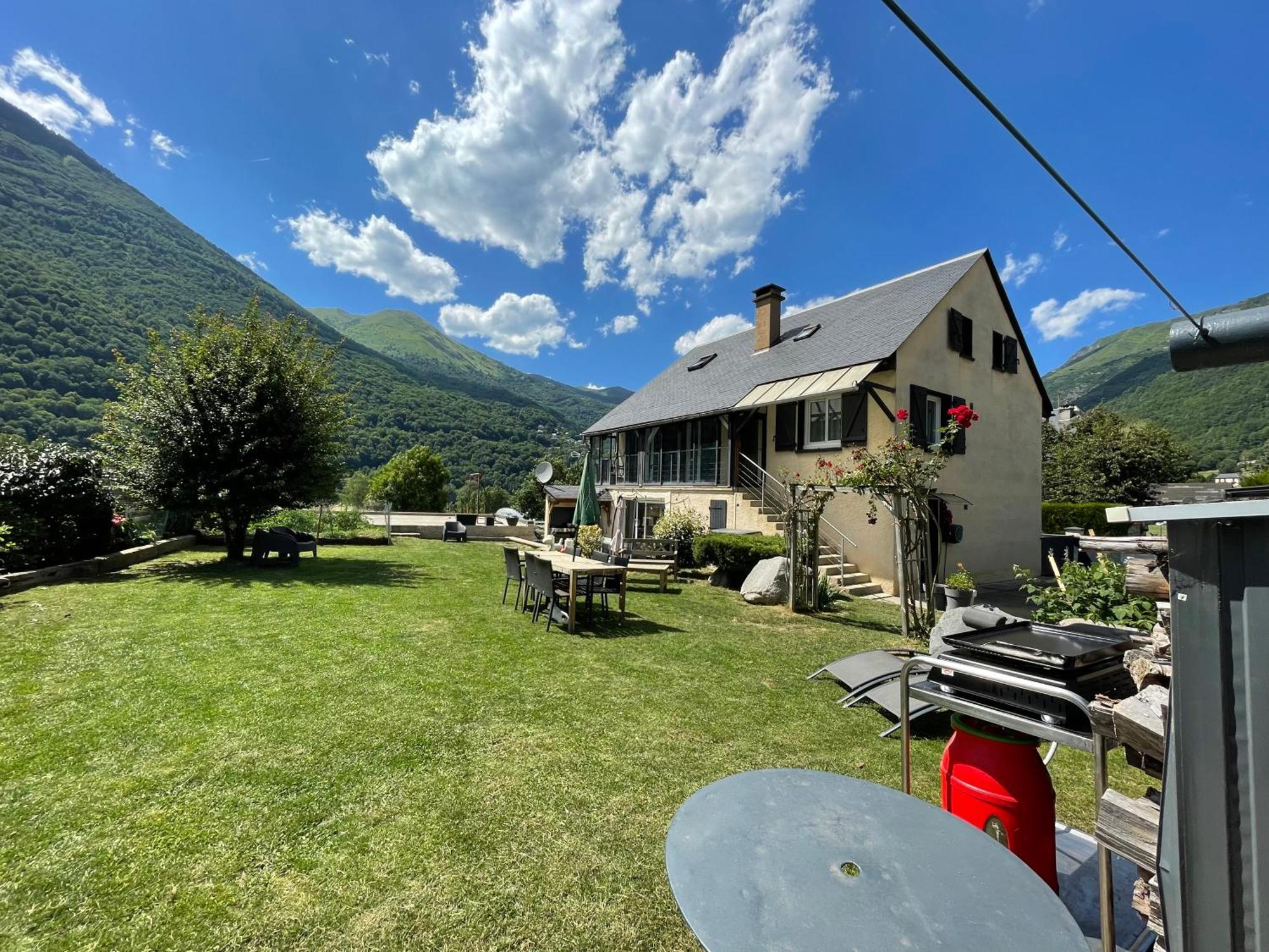 Bel Dans Cheminee /jardin * Luz-Saint-Sauveur